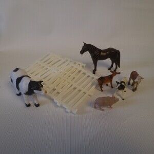 Plastic Toy Farm Animals Figures Horse Cows Pig Fence Set